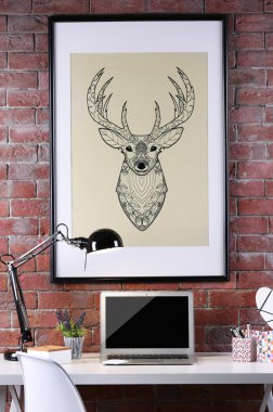 Tasarımcı için modern çalışma alanı