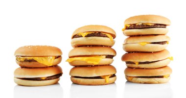 Lezzetli yığılmış çizburger