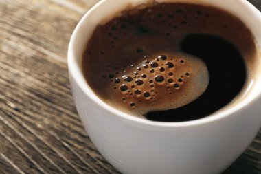 Bir fincan taze kahve. 