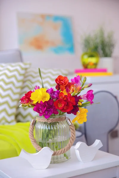 Hermosas flores de freesia — Foto de Stock