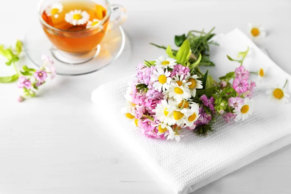 Bouquet di fiori di prato — Foto Stock