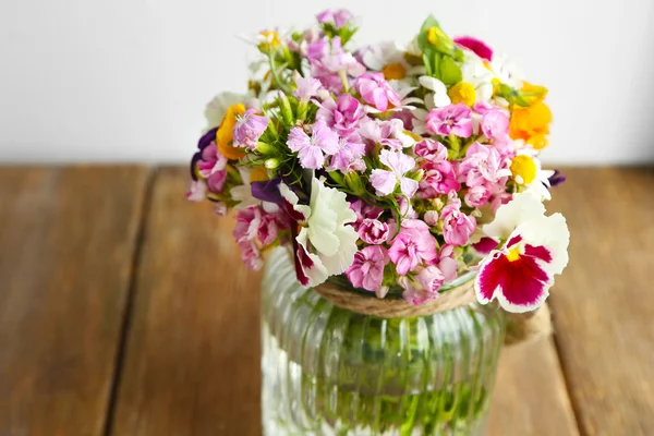 Mooie weide bloemen — Stockfoto