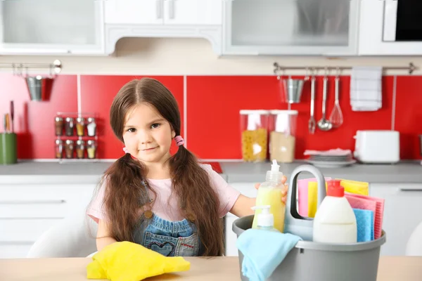 Söt liten flicka — Stockfoto