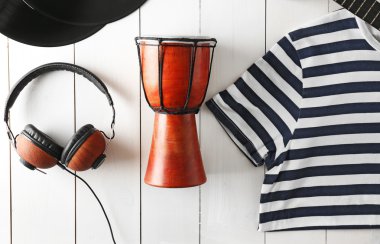 Müzisyen beyaz tahtaya ayarla