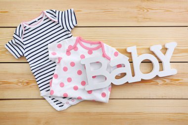 Word bebek giysileri ile 