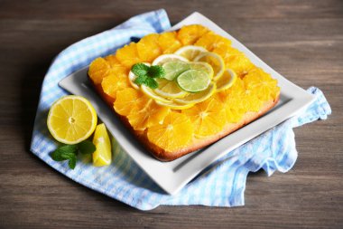 Lezzetli narenciye pasta 