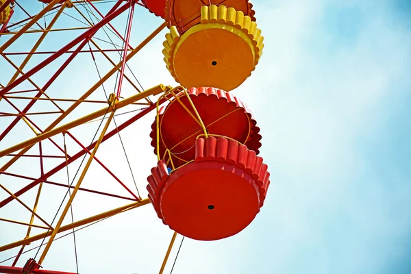 Pariserhjul i parken — Stockfoto