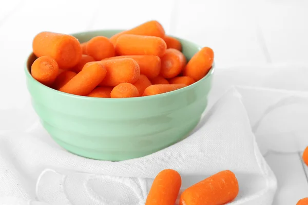 Маленькая морковка — стоковое фото