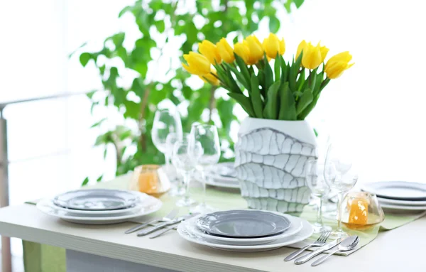 Table served with dishes — Stock Photo, Image