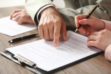 İnsan eli belgeleriyle çalışma 