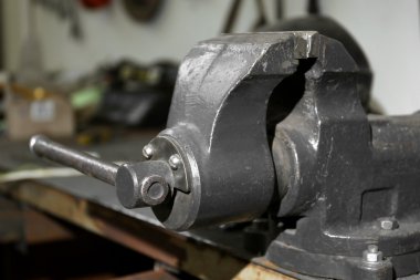 Makine ve çalışma araç kümesi 