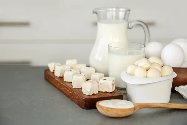 Produk susu di atas meja — Stok Foto