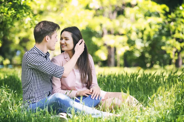 Lovely couple in park — Stock Photo, Image