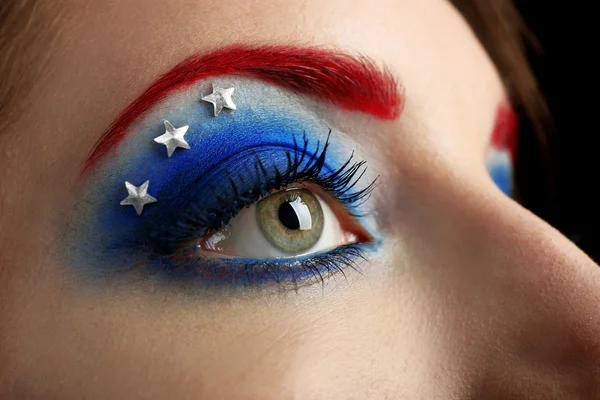 USA maquillage sur les yeux de femme, gros plan — Photo