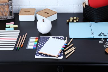 Ofis ve okul Kırtasiye ile ayarla 