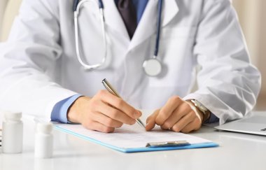 Masada çalışan doktor