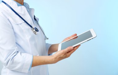 Tablet ile profesyonel doktor