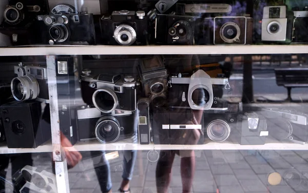 Old retro cameras — Stock Photo, Image