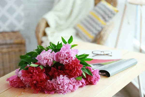 Beautiful peony bouquet — Stock Photo, Image