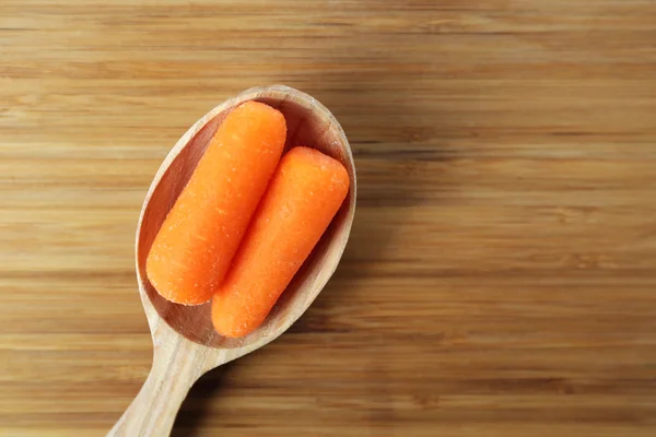 Маленькая морковка — стоковое фото