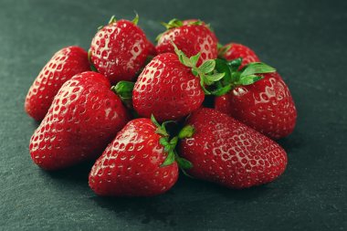 Masada lezzetli çilek