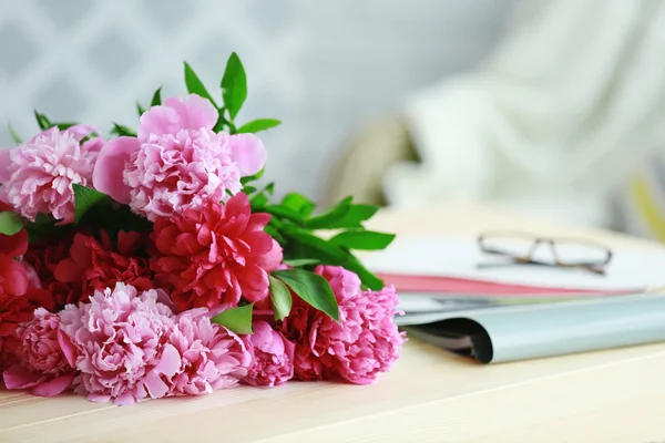 Beautiful peony bouquet — Stock Photo, Image