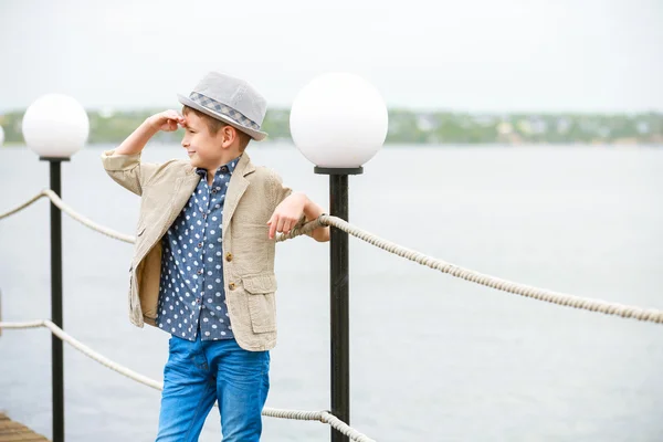 Niño usando ropa elegante al aire libre —  Fotos de Stock