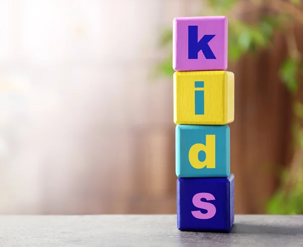 Palavra de cor KIDS — Fotografia de Stock