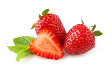 Beyaz üzerine taze çilek.