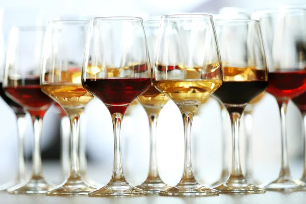 Many glasses of wine — Stock Photo, Image