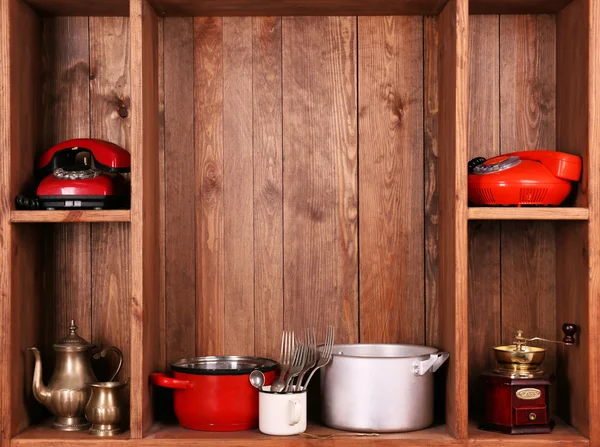 Estantes de madera con cosas — Foto de Stock