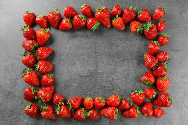 Frische Erdbeeren rahmen — Stockfoto