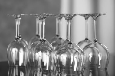 Kalkık ayaklı büyük kadehler 