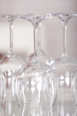 Kalkık ayaklı büyük kadehler 