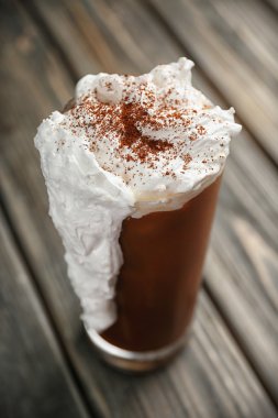 Kremalı buzlu kahve.