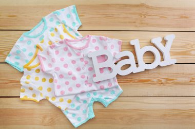 Word bebek giysileri ile