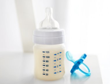 süt Biberon ve emzik 