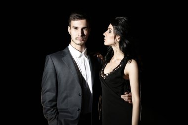 güzel genç bir çift poz 