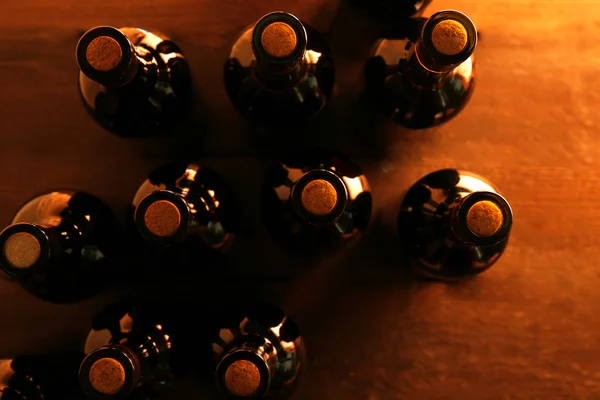 Stapels van wijnflessen — Stockfoto