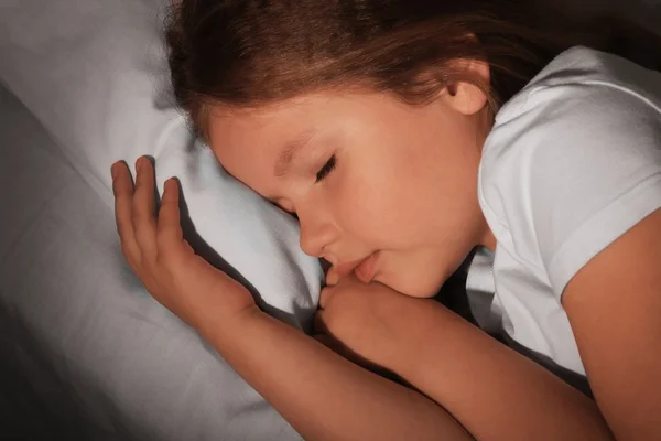 Adorável menina dormindo — Fotografia de Stock