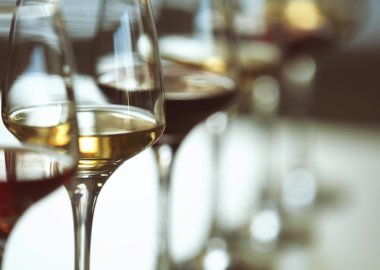 farklı şarap gözlük