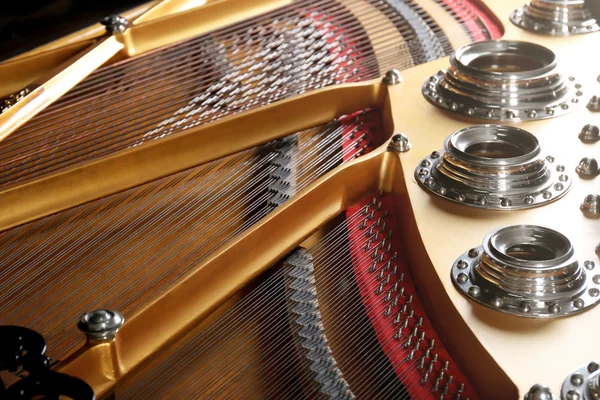 Piano with a raised lid. — Stock Photo, Image