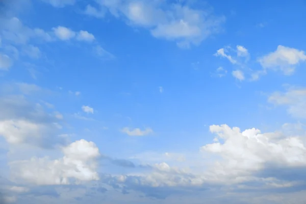 Vakker himmel med skyer – stockfoto