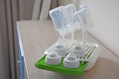 Raf kurutma plastik Bebek Şişeler 