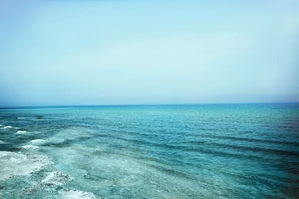 Dead Sea and blue sky — Stock Photo, Image
