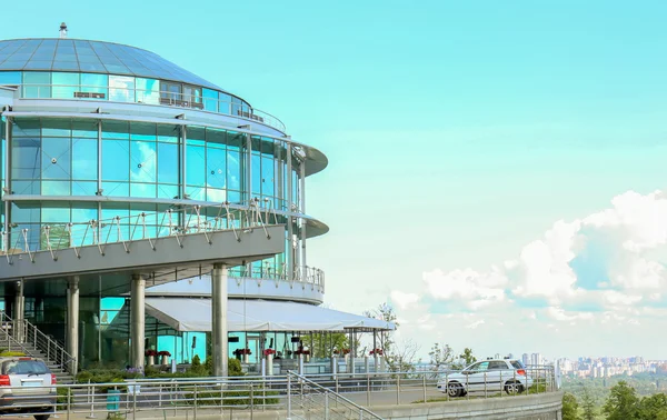 Edificio de oficinas moderno — Foto de Stock