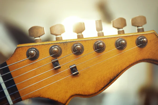 Guitarra cuello primer plano —  Fotos de Stock