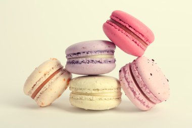 Yığın renkli macaroons 