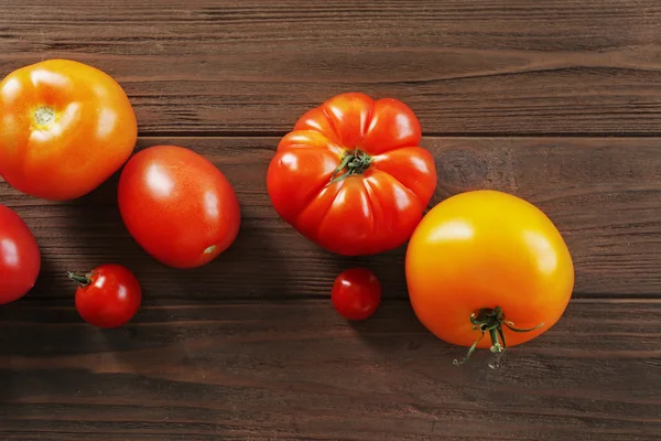 Tomates suculentos diferentes — Fotografia de Stock