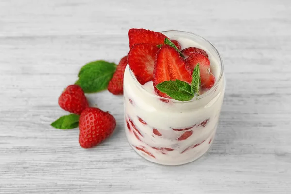 Fresas con helado — Foto de Stock